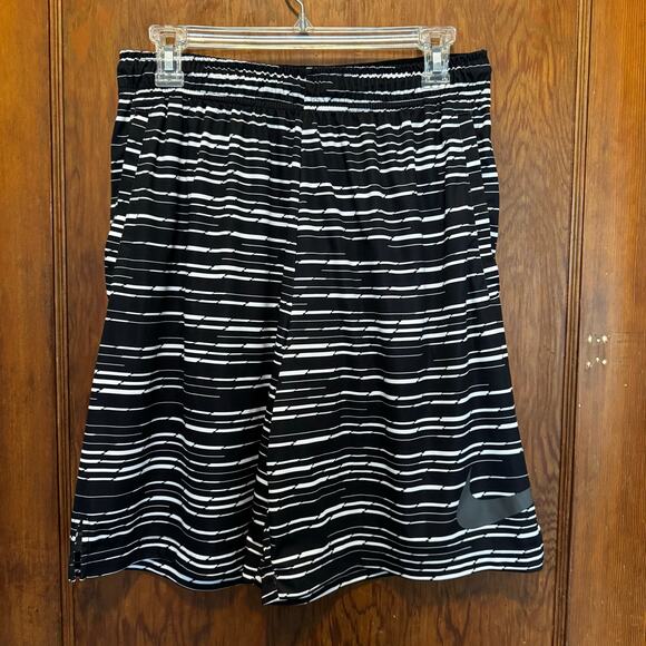 Nike Dri-Fit Swim‎ Trunks Board Shorts Athletic Mens Medium Black White Casual - Picture 1 of 6